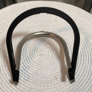 Umbra U Dock tablet and phone stand